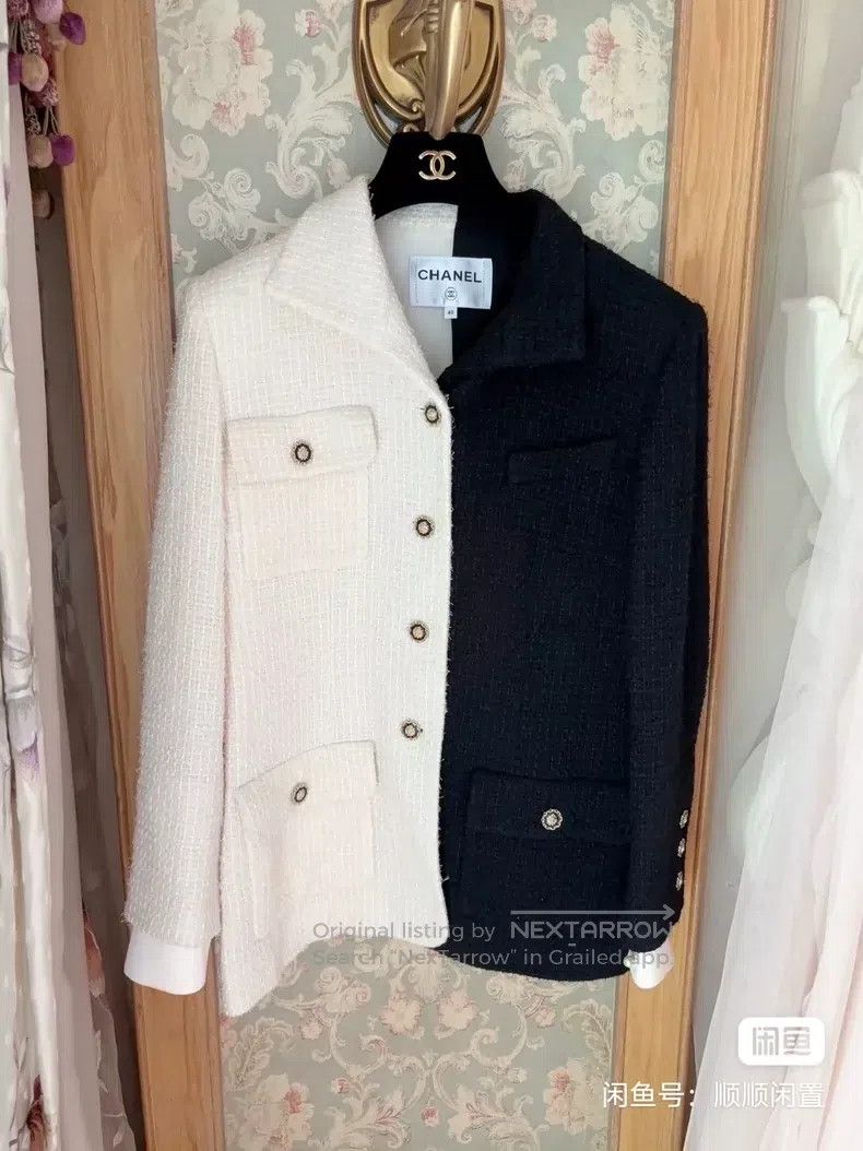 Chanel Chanel Black and white colour-blocked coat Size S / US 4 / IT 40 - 1 Thumbnail