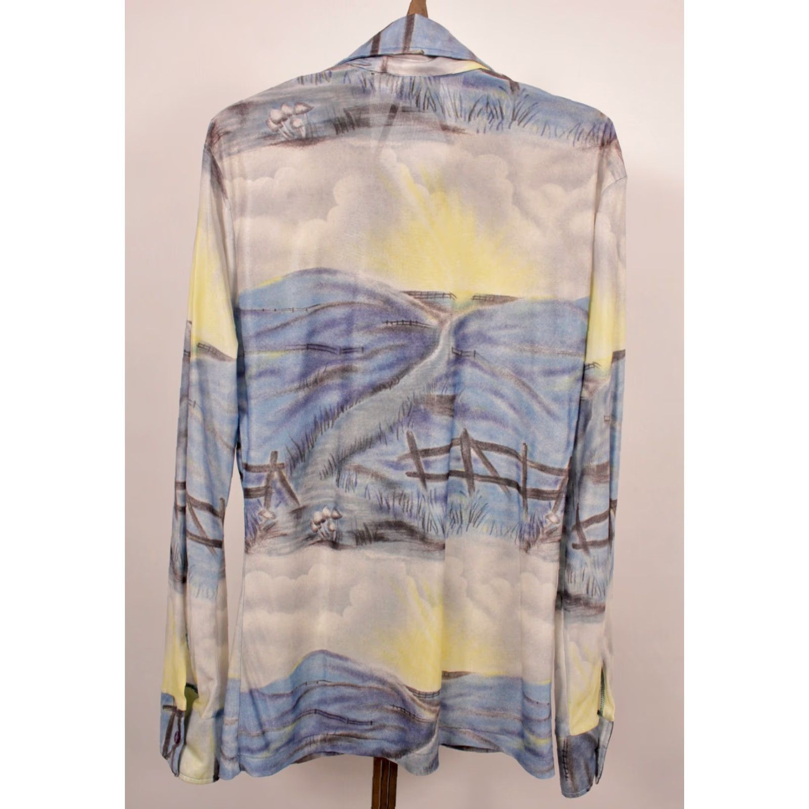 Vintage VINTAGE Men's VTG 70s Yellow & Blue Landscape Theme Polyester Shirt Sz S 1970s Disco Size US S / EU 44-46 / 1 - 2 Thumbnail