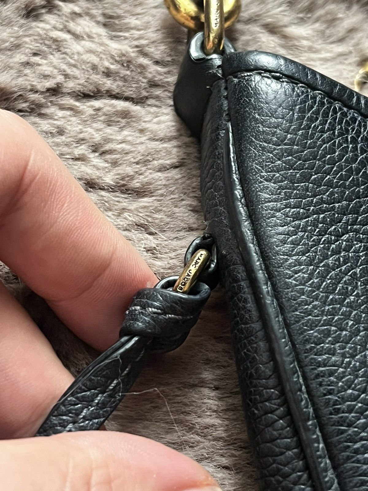Marc Jacobs Marc Jacobs Leather Hobo Bag Black Gold Hardware 2 Straps Size ONE SIZE - 8 Thumbnail