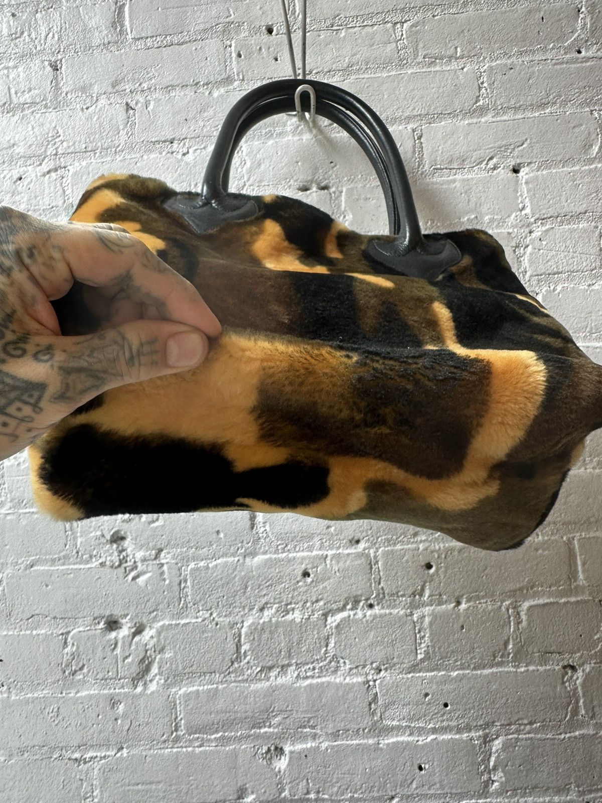Chrome Hearts CHROME HEARTS CAMO SHEARLING FUR CROSS PATCH BAG Size ONE SIZE - 6 Thumbnail