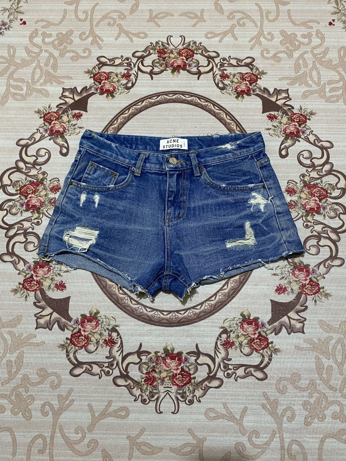 Acne Studios Acne Studios Short Jeans Size 28" / US 6 / IT 42 - 1 Thumbnail