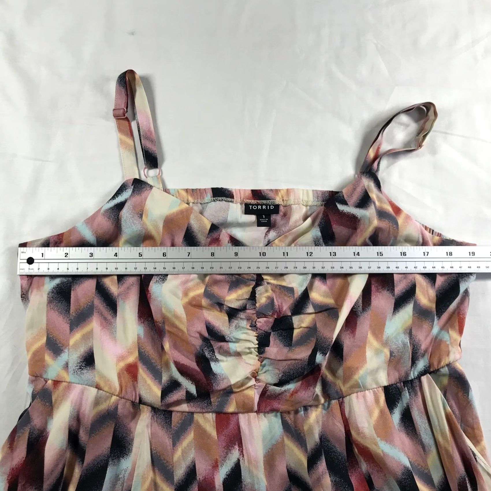 Torrid Torrid Plus Size 1 Multicolor Chevron Ruched Sweetheart Midi Dress Sleeveless Women Size XL / US 12-14 / IT 48-50 - 3 Thumbnail