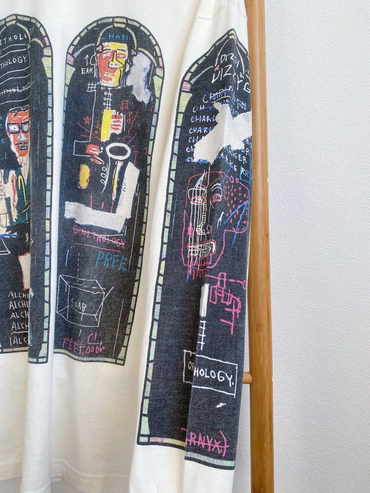 H&M × Jean-Michel Basquiat × Who Decides War WHO DECIDES WAR x BASQUIAT x H&M LONG SLEEVE RELAXED T-SHIRT Size US XL / EU 56 / 4 - 18 Thumbnail
