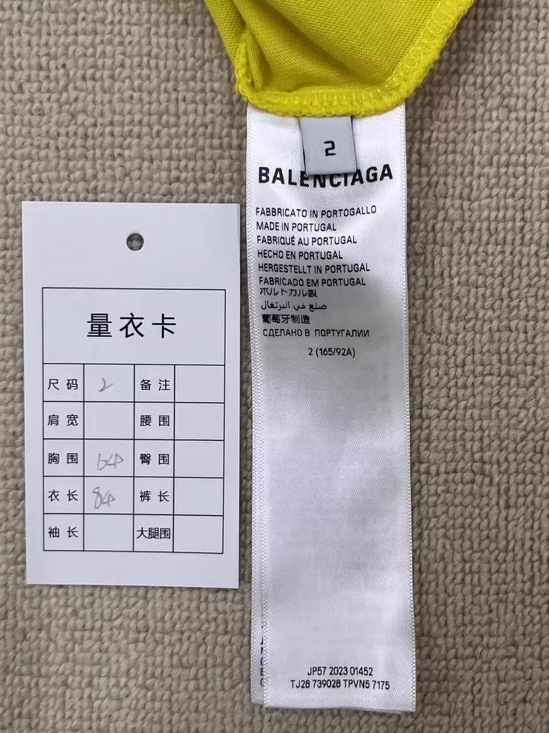 Balenciaga Balenciaga Round Neck and Short Sleeve with Letter Print Size US M / EU 48-50 / 2 - 6 Thumbnail