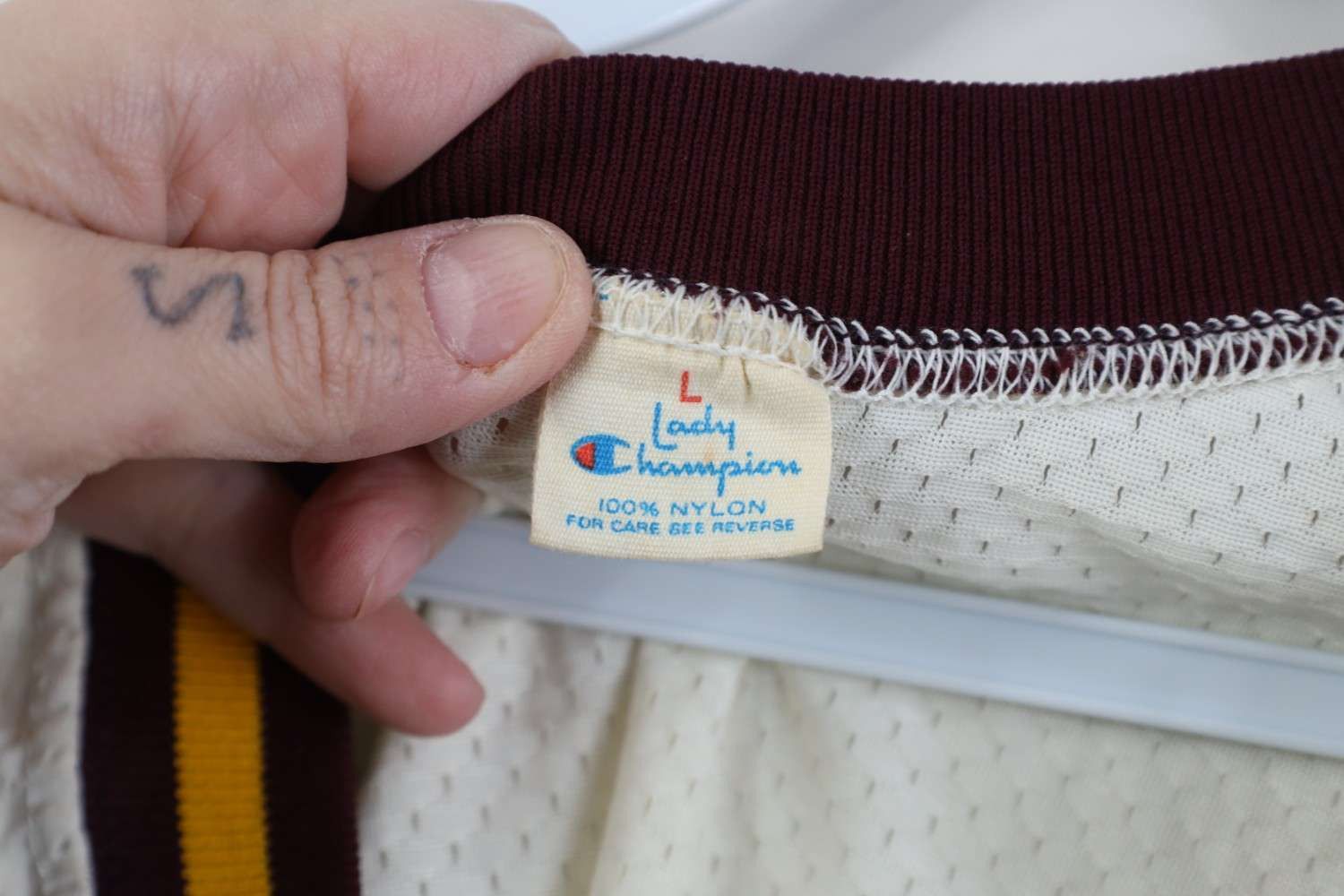 Champion Vintage 70s 80s Champion Valley Basketball Jersey White USA Size L / US 10 / IT 46 - 9 Thumbnail