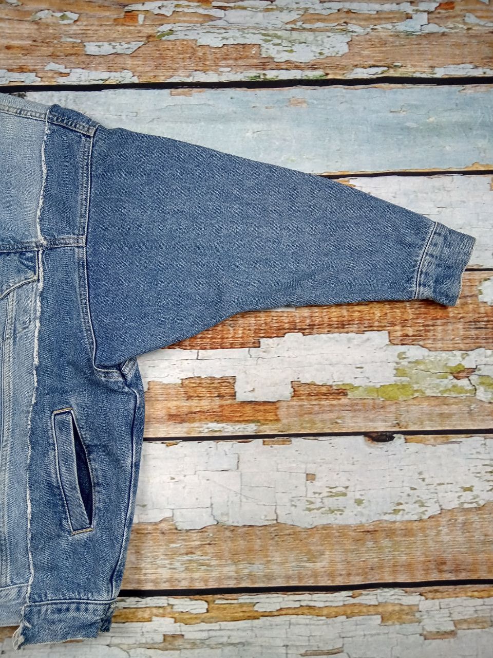 Essentiel Antwerp Two-tone oversized denim jacket with short sleeves Size S / US 4 / IT 40 - 9 Thumbnail