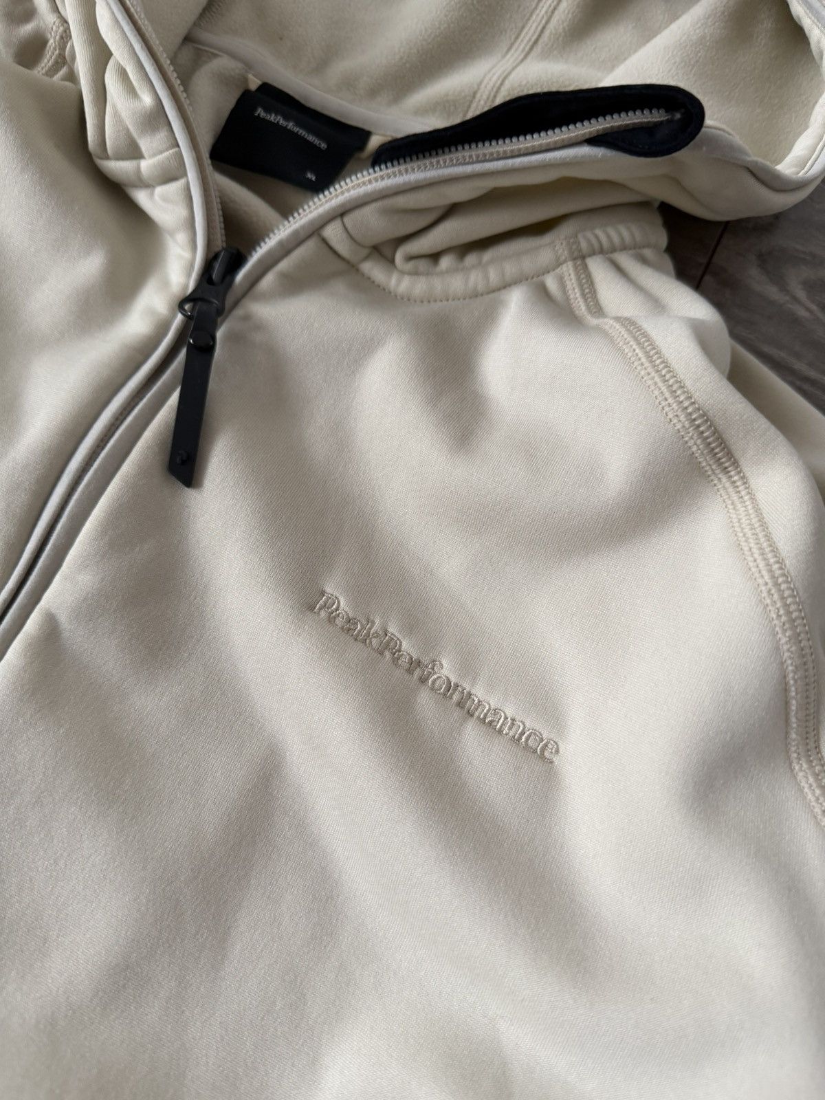 Peak Performance Peak Performance Flo Woman Chill Light Zip Hoodie Size XL / US 12-14 / IT 48-50 - 11 Thumbnail