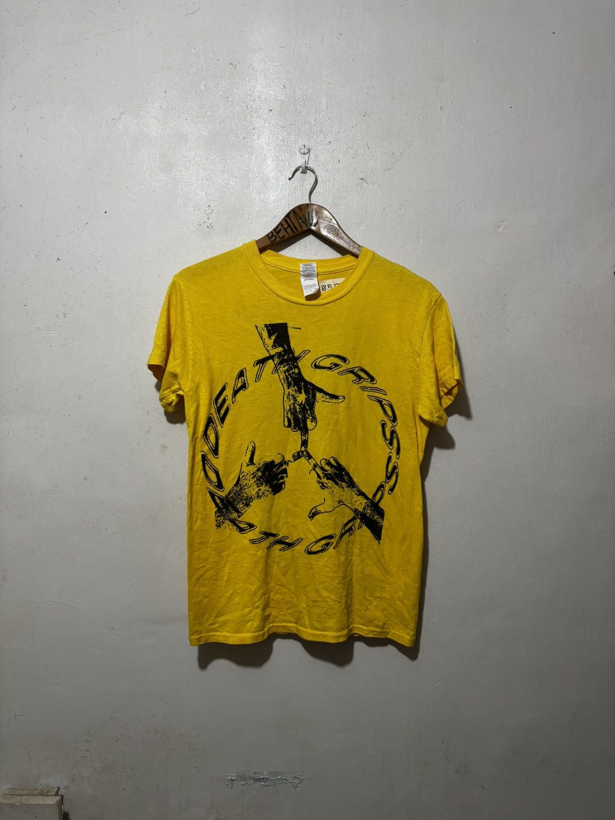 Gildan Death Grips Peace Daisy Album tee Size US S / EU 44-46 / 1 - 1 Thumbnail