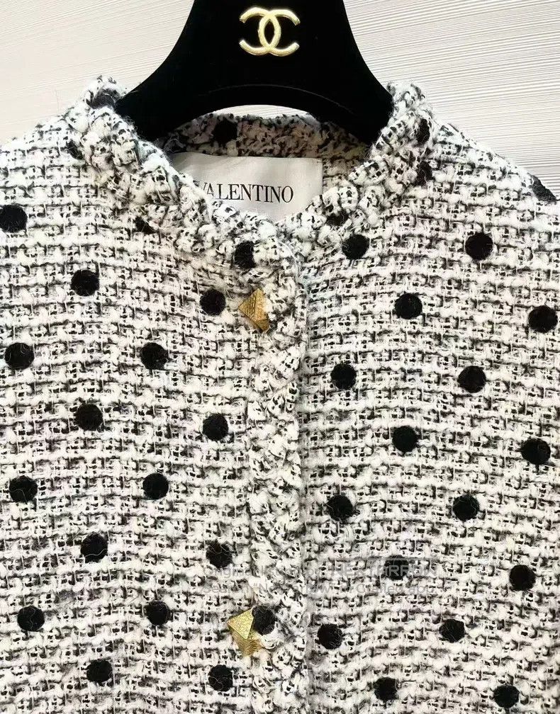 Valentino Valentino Polka-dot tweed gold buckle jacket Size S / US 4 / IT 40 - 3 Thumbnail