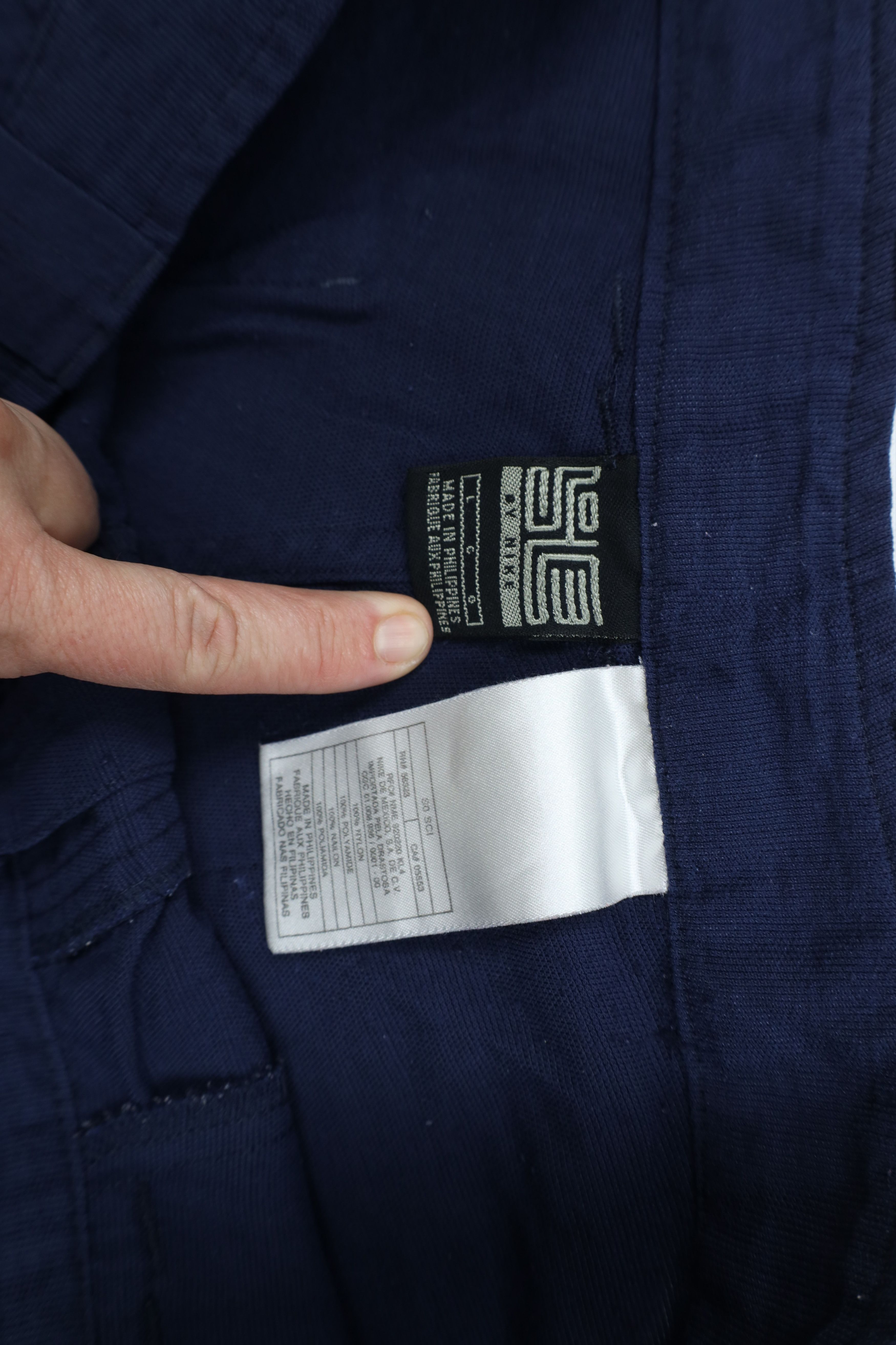 Nike Vintage Y2K Nike Button Fly Baggy Fit Cargo Shorts Navy Blue Size US 34 / EU 50 - 7 Thumbnail