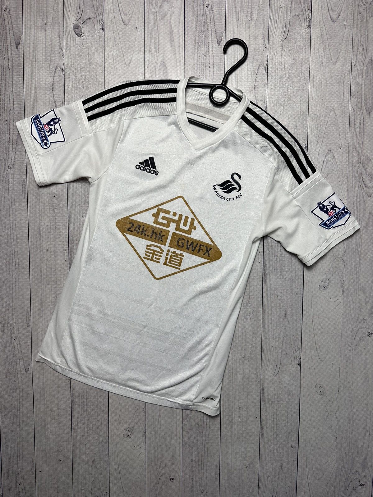 Adidas × Vintage Vintage adidas Swansea soccer jersey size S Size US S / EU 44-46 / 1 - 1 Thumbnail
