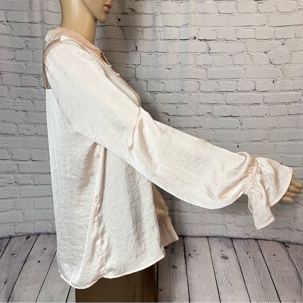 Paige NWT New $179 Paige Resa Satin Pale Pink Blouse Size L Size L / US 10 / IT 46 - 6 Thumbnail