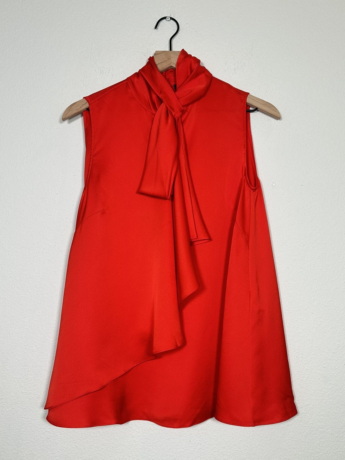 Alexander McQueen SS18 Satin Scalloped Drape Top Size M / US 6-8 / IT 42-44 - 1 Thumbnail