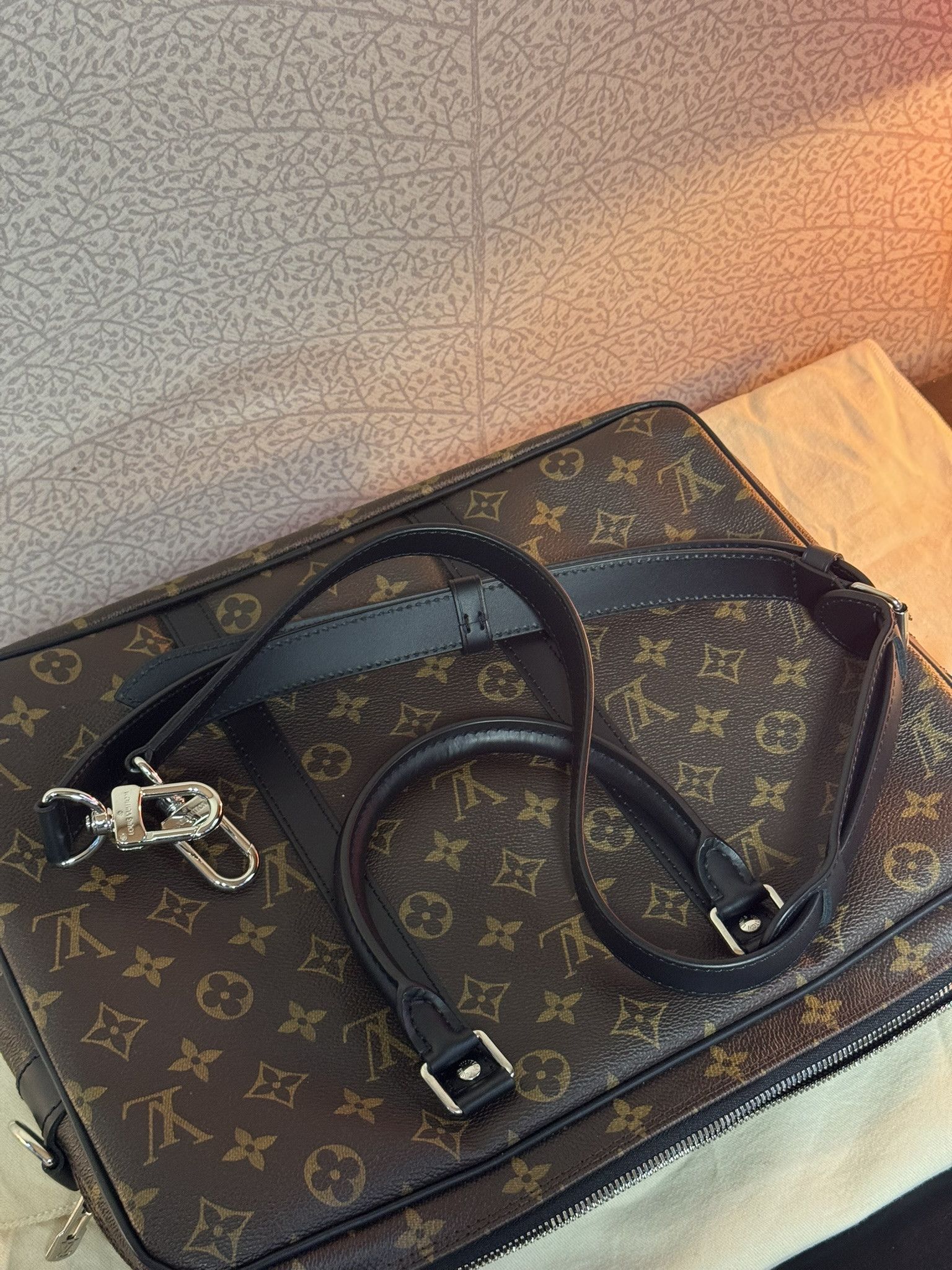 Louis Vuitton Louis Vuitton Porte Documents Voyage PM Monogram M52005 Size ONE SIZE - 5 Thumbnail