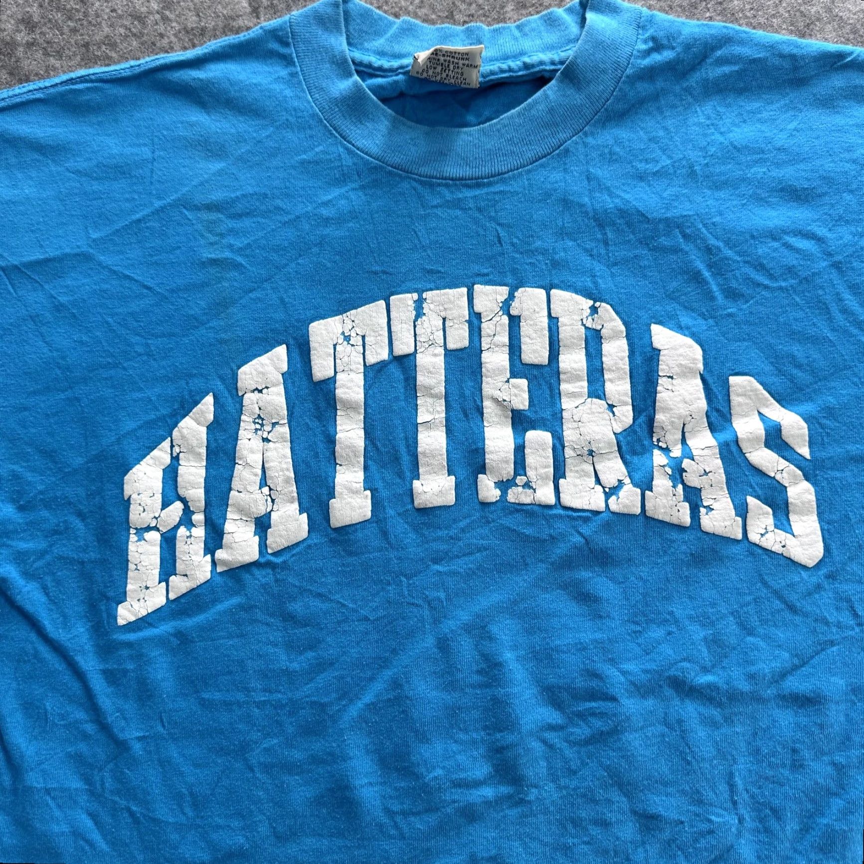 Vintage VINTAGE Signal Hatteras T-Shirt Mens Medium Blue Graphic 80s Souvenir Size US M / EU 48-50 / 2 - 2 Thumbnail