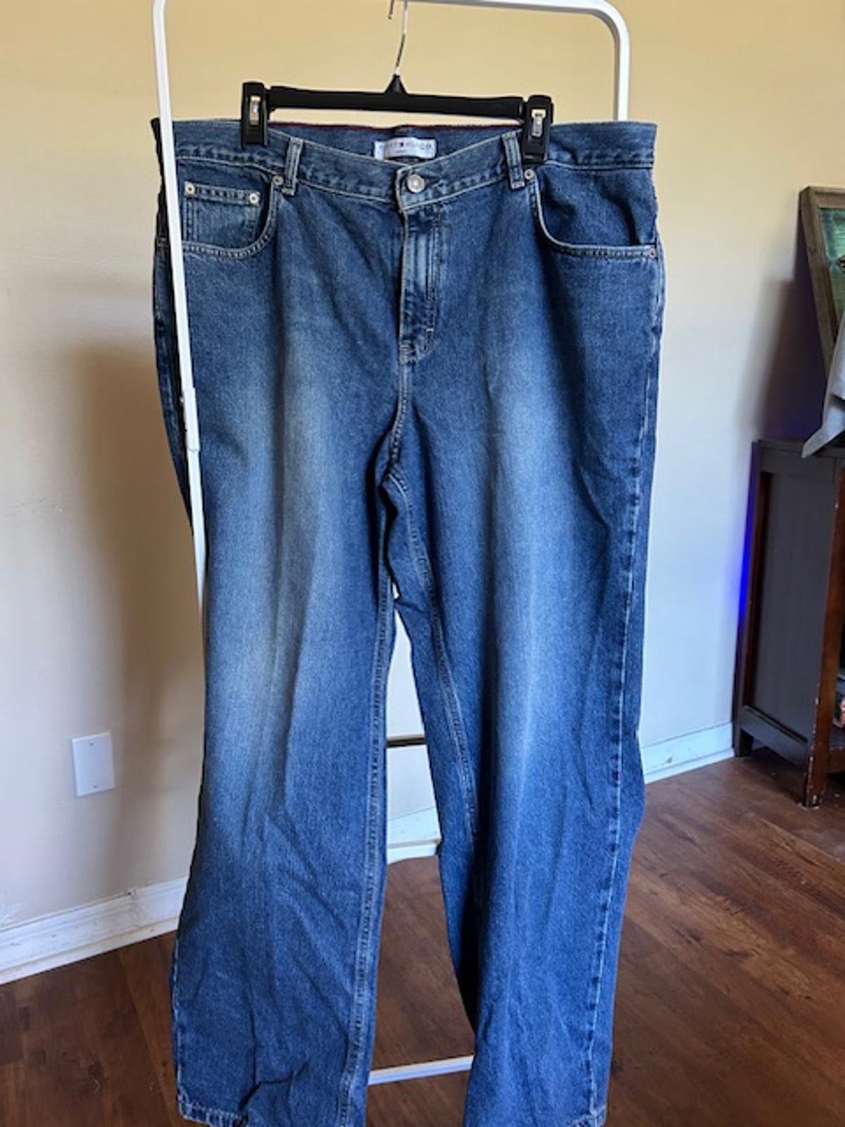 Tommy Hilfiger Tommy Hilfiger Vintage Embroidered High Waist Denim Jeans Size US 30 / EU 46 - 1 Thumbnail