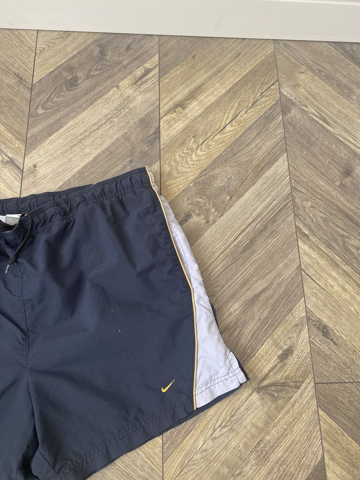 Nike × Vintage Nike vintage y2k black grey hype shorts swoosh logo Size US 34 / EU 50 - 8 Thumbnail