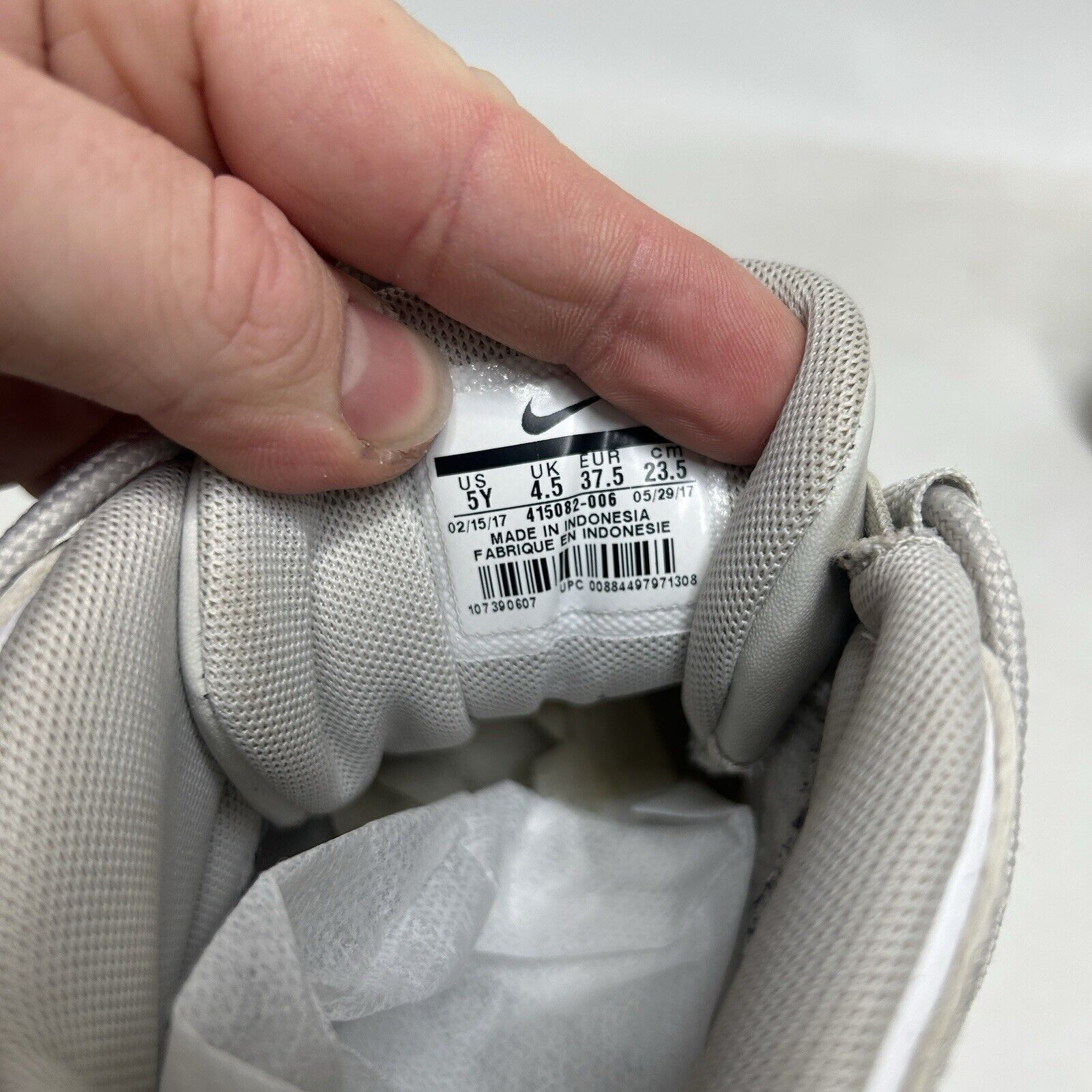 Nike Nike Air More Uptempo GS “Light Bone” 2024 Size US 6.5 / IT 36.5 - 8 Thumbnail