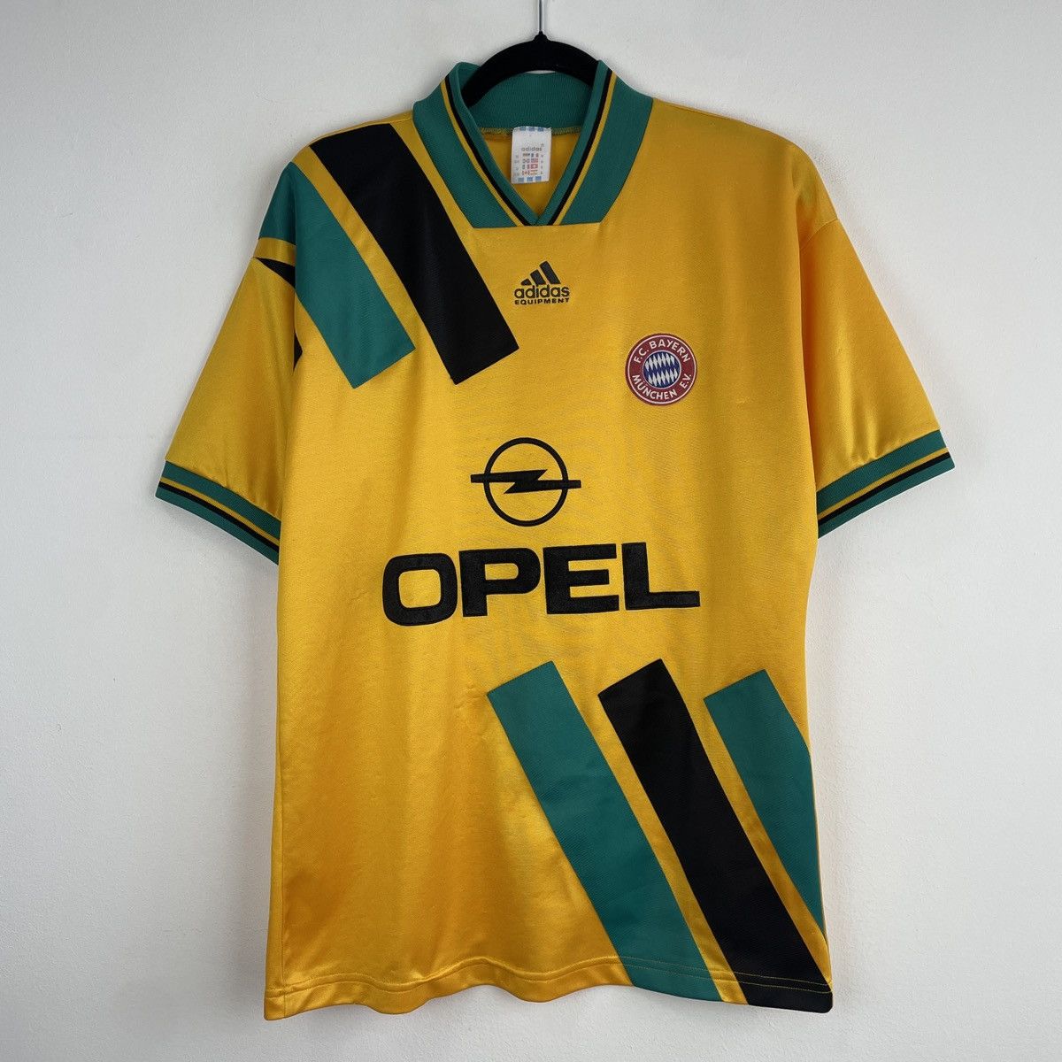 Adidas Vintage Bayern Munich 1993/1995 Away Jersey Men’s Shirt Size US M / EU 48-50 / 2 - 1 Thumbnail