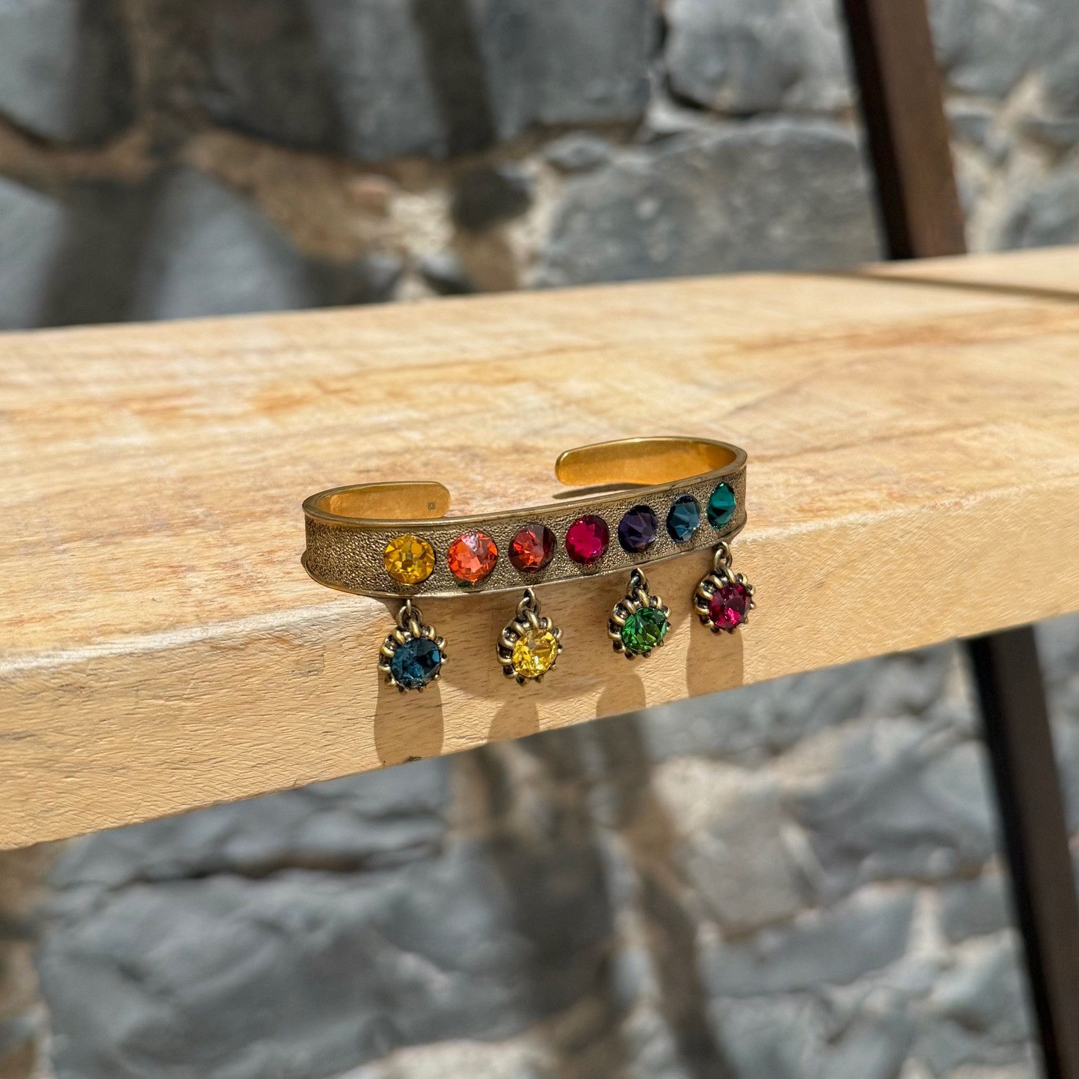 Gucci Gucci Crystal Embellished Multicolour Stones Cuff Bracelet Size ONE SIZE - 2 Thumbnail