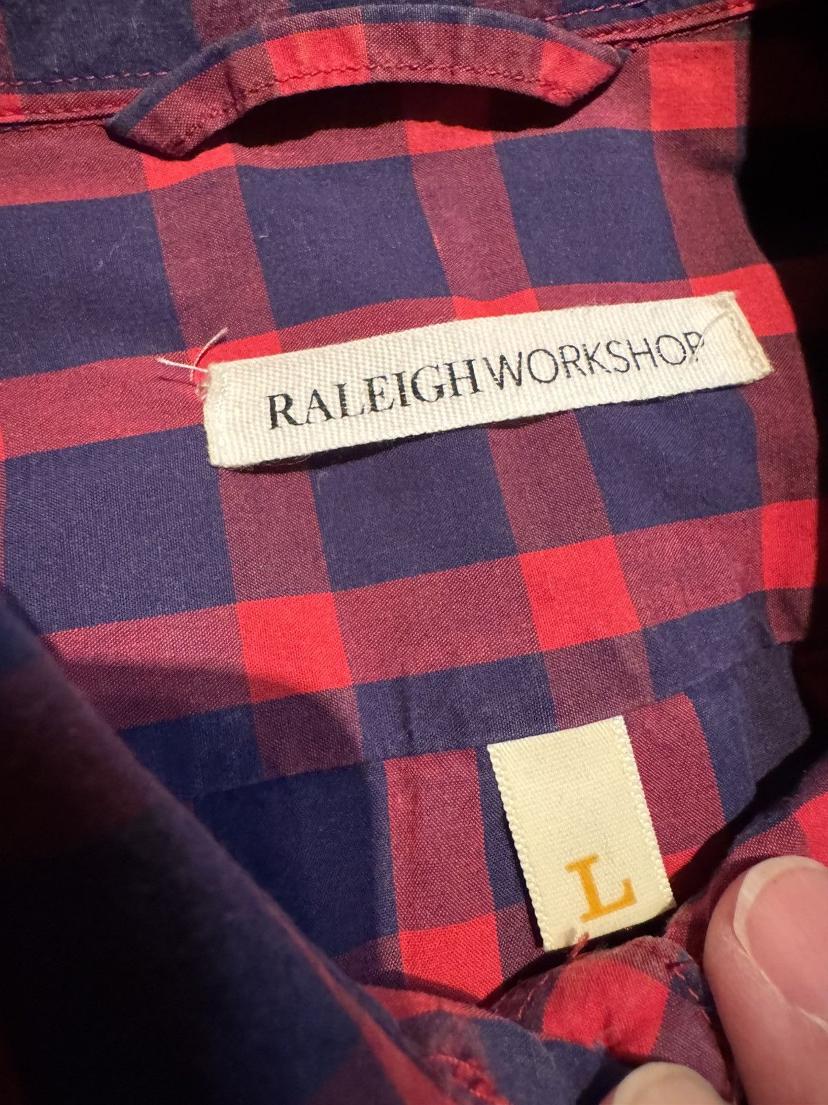 Raleigh Denim Raleigh Denim Navy and Magenta Big Squares Button Up (L) Size US L / EU 52-54 / 3 - 4 Thumbnail
