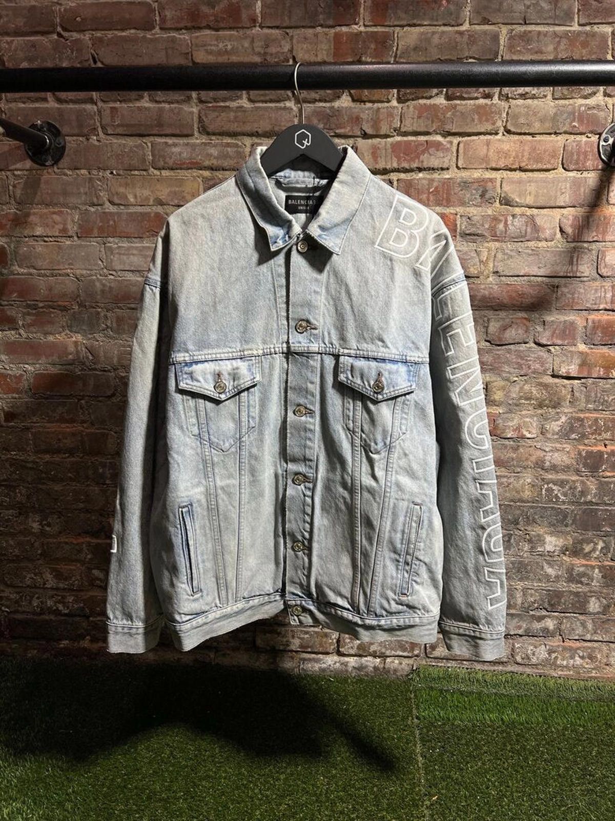 Balenciaga Balenciaga Denim Light Wash Jacket Sz. L Size ONE SIZE - 1 Thumbnail