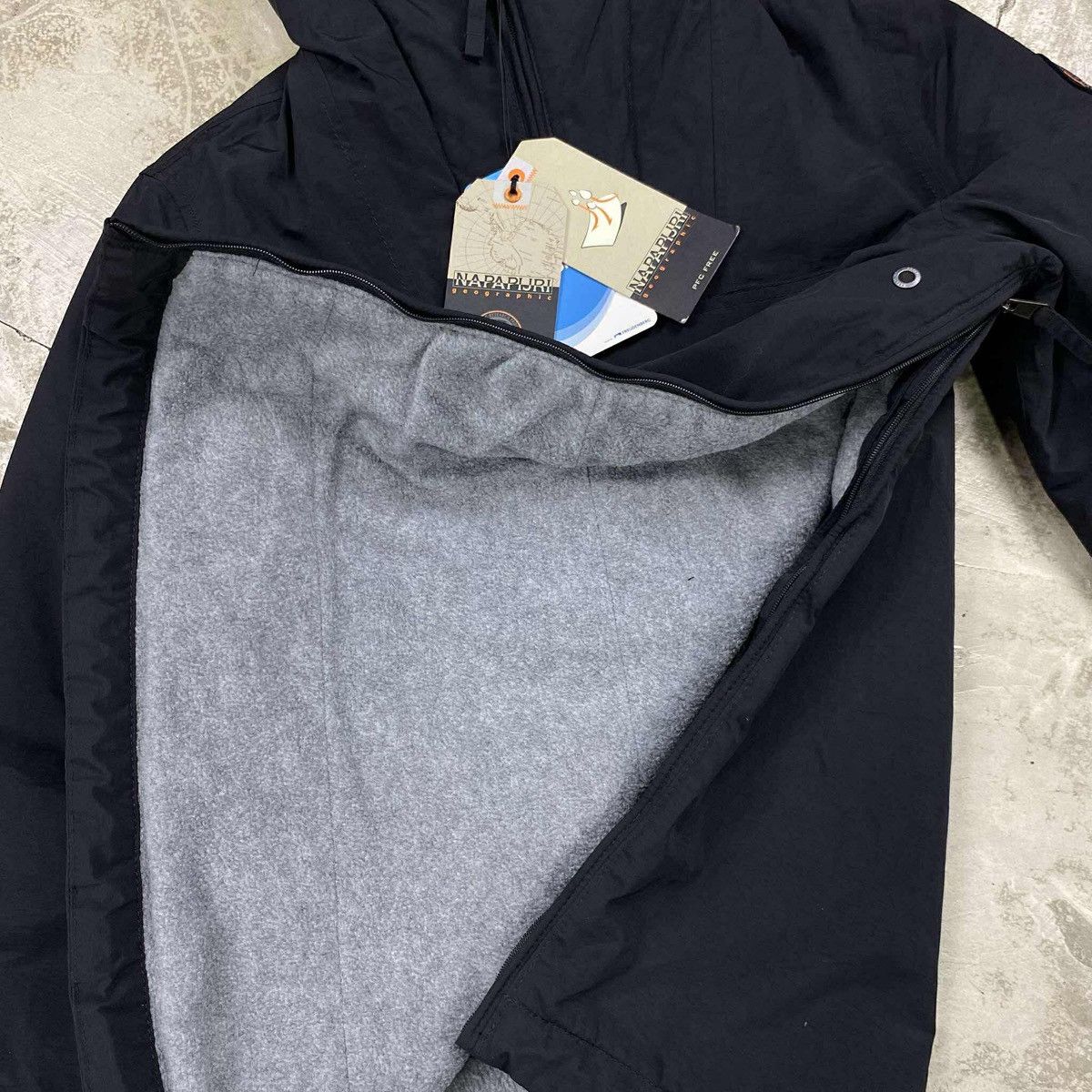 Napapijri Geographic Black Winter Jacket Size US S / EU 44-46 / 1 - 5 Thumbnail