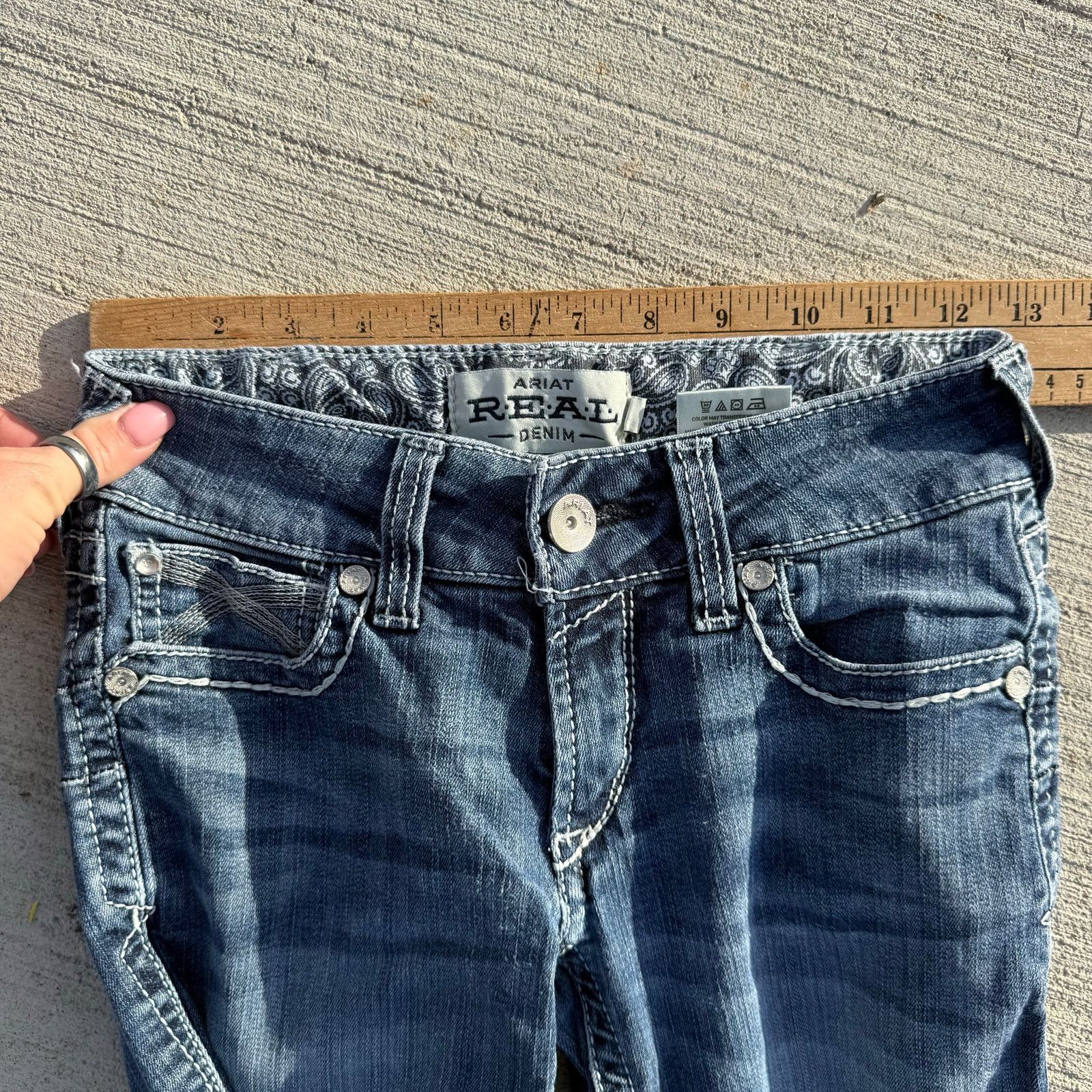 Ariat Ariat 25R Mid Rise Stretch Ivy Stackable Straight Leg Jeans Size 25" / US 0 / IT 36 - 8 Thumbnail