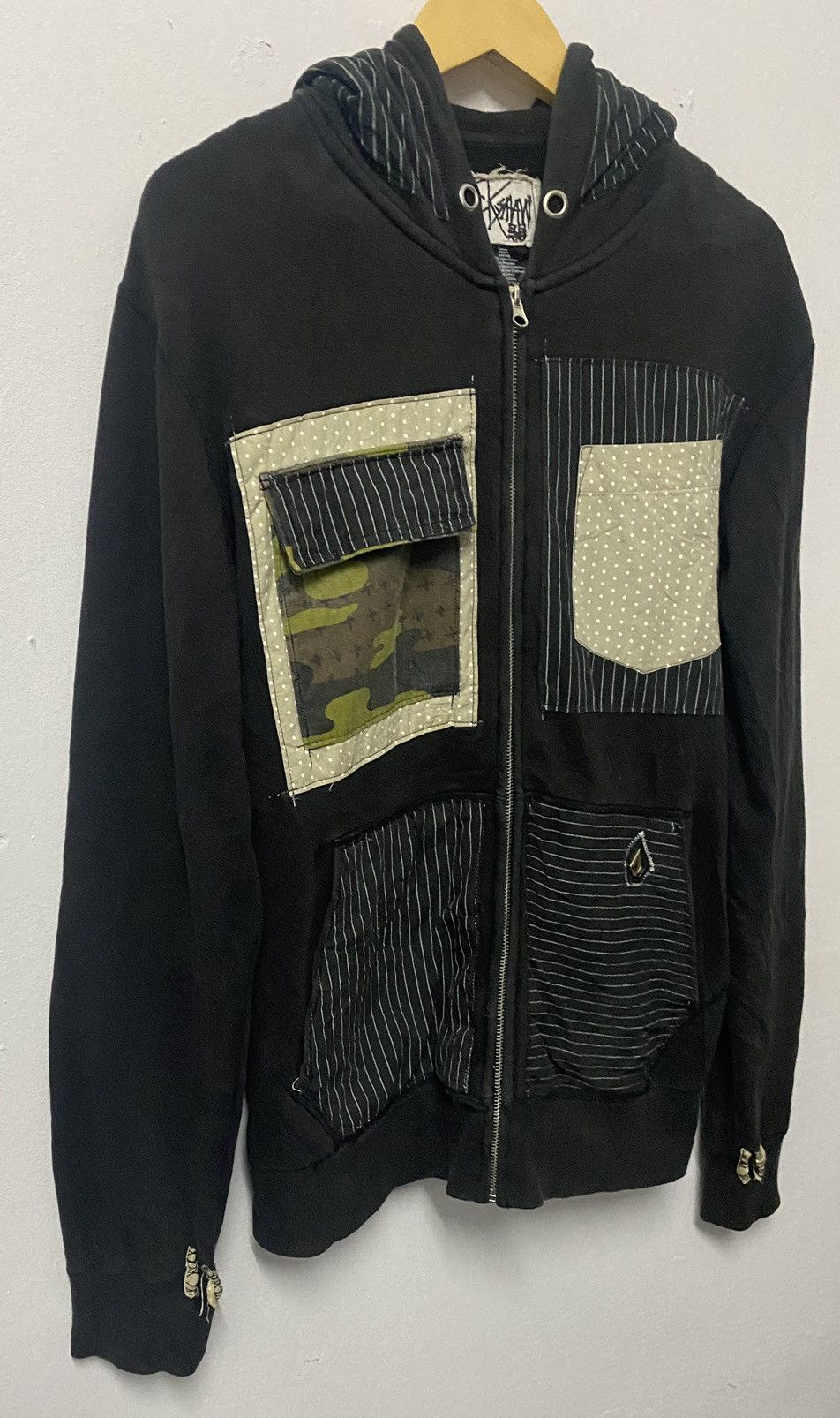 Vintage × Volcom Vintage Volcom Sticky Patchwork Hype Sweater Hoodie Size US M / EU 48-50 / 2 - 3 Thumbnail