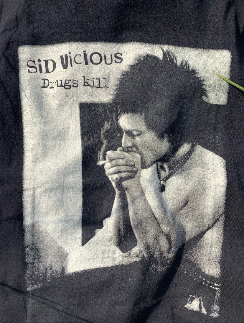 Band Tees Vintage Sid Vicious “Drugs Kill” T-Shirt Rare Punk Rock Tee Size US L / EU 52-54 / 3 - 3 Thumbnail