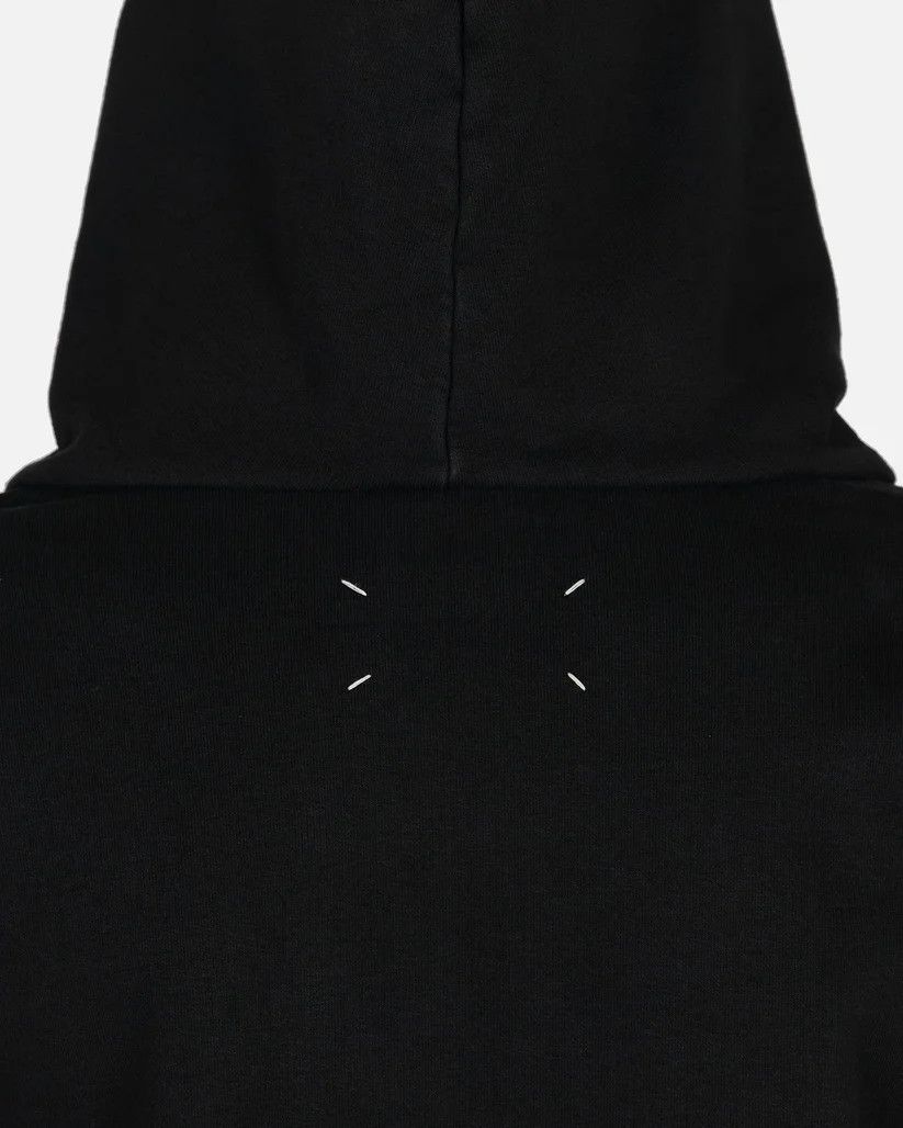 Maison Margiela o1w1db10525 Logo-Embroidered Hoodie in Black Size US XXL / EU 58 / 5 - 4 Thumbnail