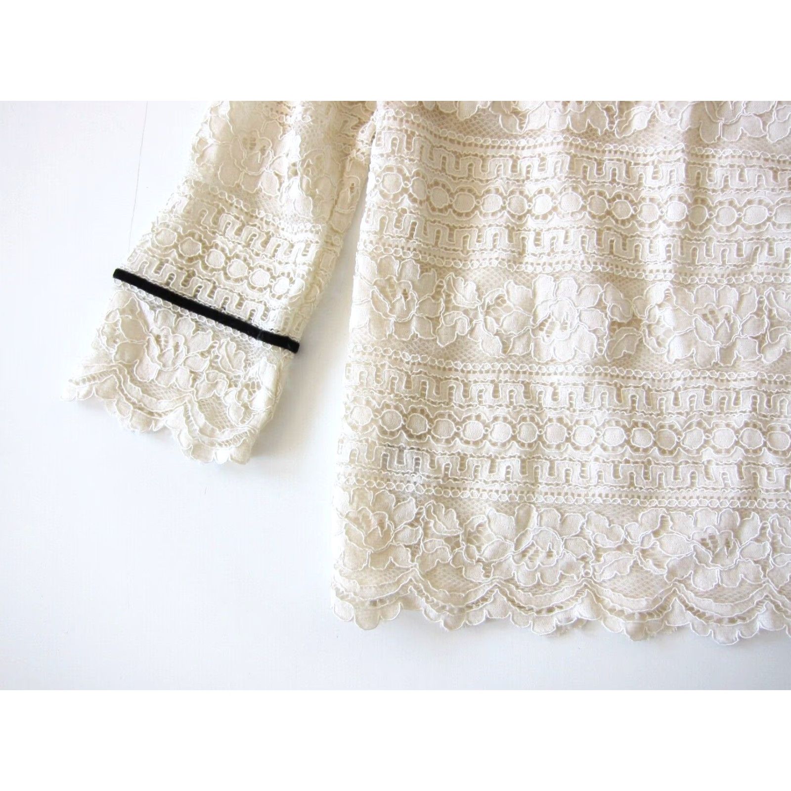 Talbots Talbots Ivory Lace Crochet Floral Black 3/4 Sleeve Tunic Blouse Small Women Peasant Style Shirt Size S / US 4 / IT 40 - 6 Thumbnail