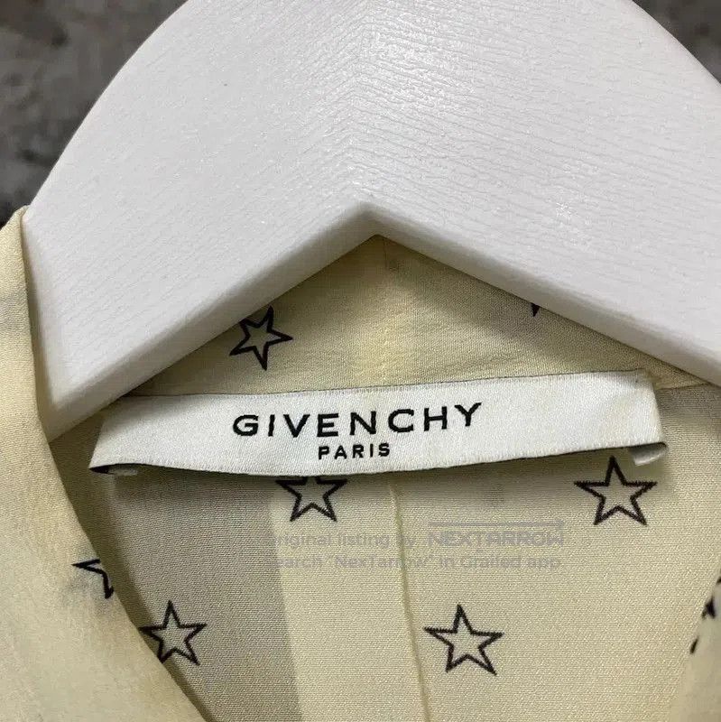 Givenchy Givenchy Beige Star Print Blouse with Bow . Size XXS / US 00 / IT 34 - 6 Thumbnail