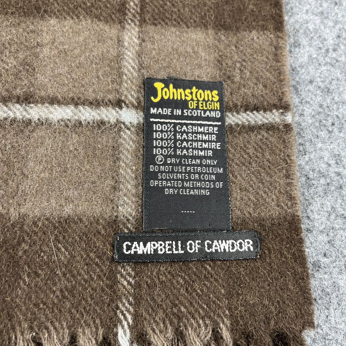 Johnstons Of Elgin Johnstons Of Elgin Scarf / Muffler / Neckwear T1188 Size ONE SIZE - 14 Thumbnail