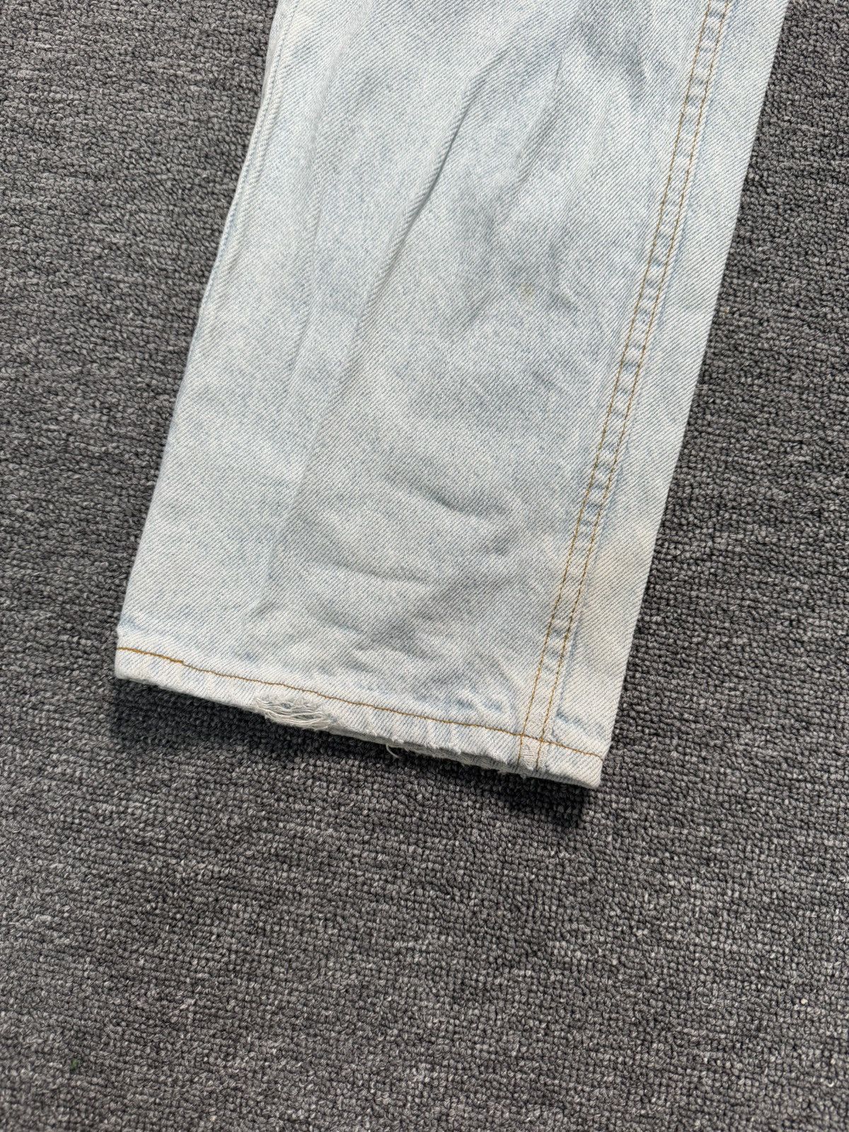 Levi's × Levi's Vintage Clothing Vintage 90s Levi’s 505 jeans Made in USA light W34 L32 Size US 34 / EU 50 - 8 Thumbnail