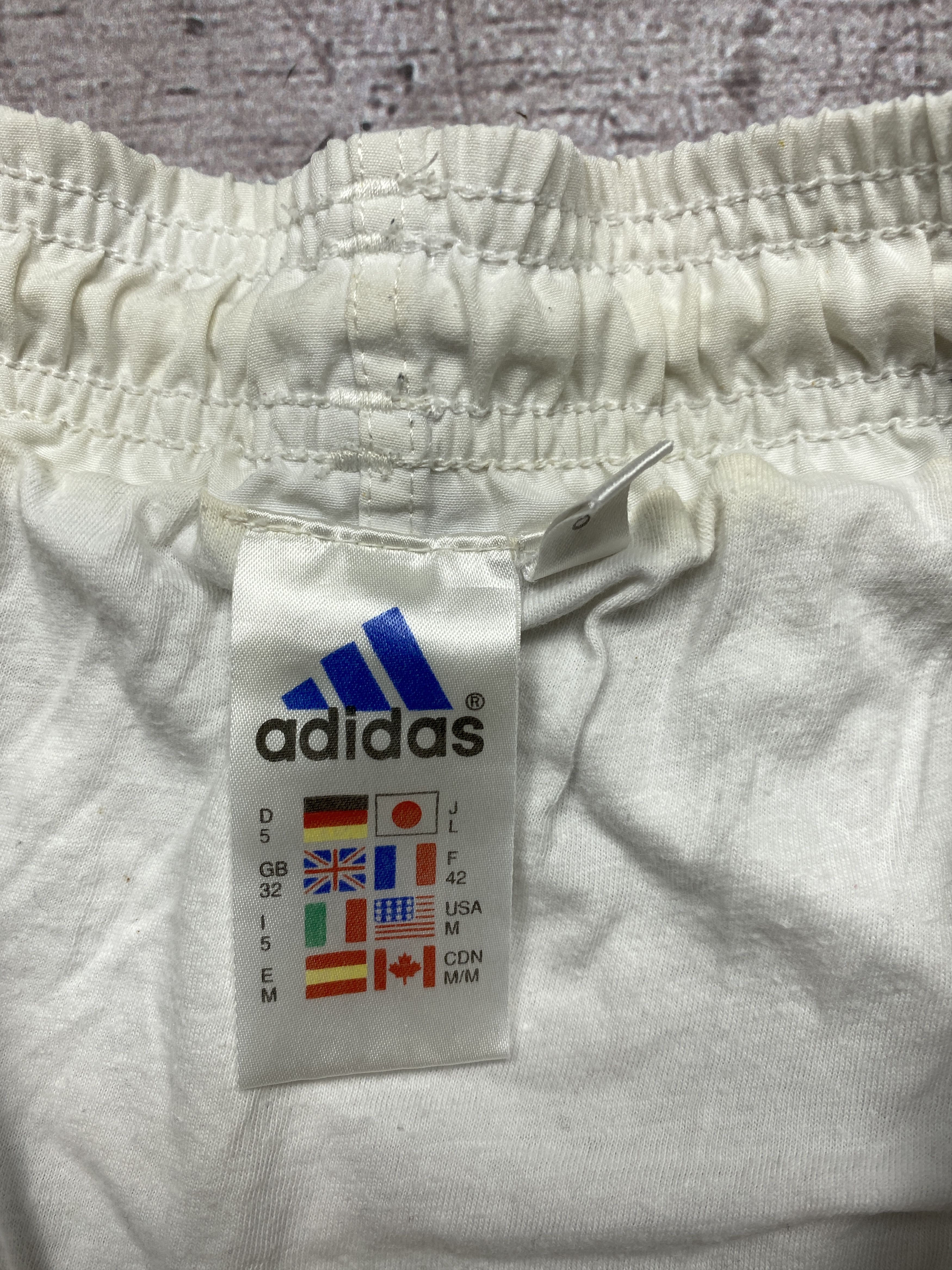 Adidas × Vintage Adidas Vintage Mens Nylon Shorts Size US 32 / EU 48 - 7 Thumbnail