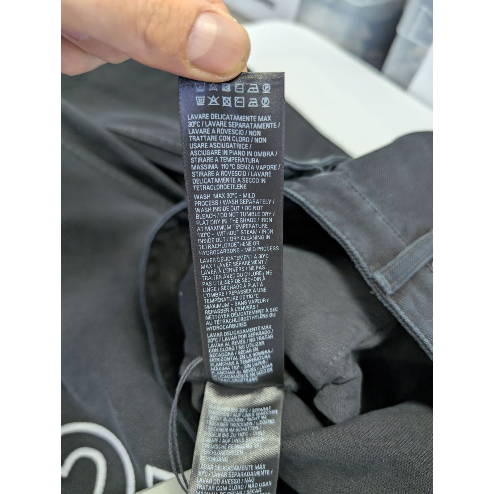 Balenciaga o1rshd1 Left Hand Denim Baggy Pants in Sunbleached Black Size US 34 / EU 50 - 16 Thumbnail