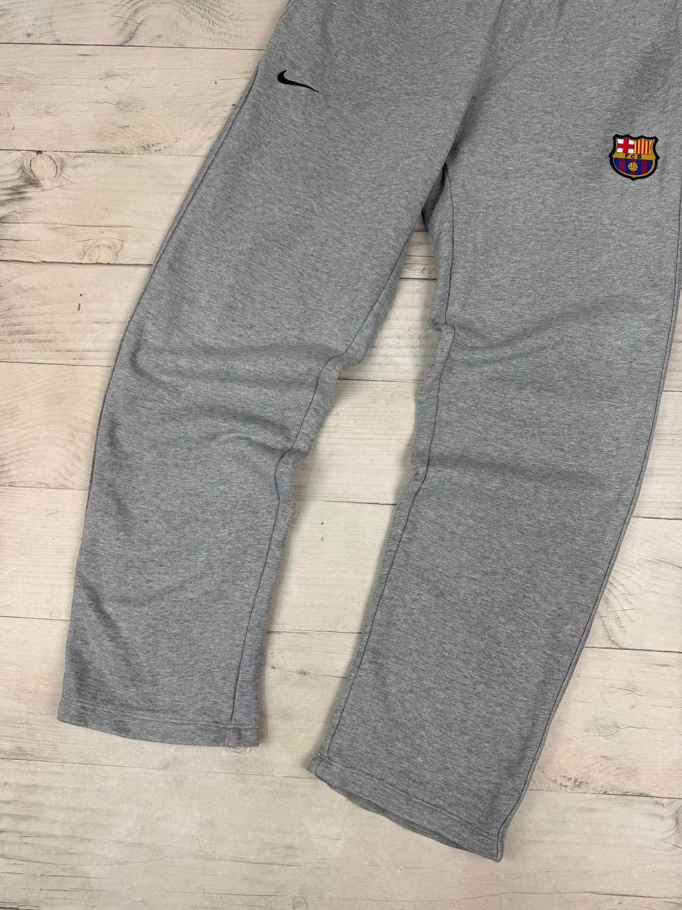 Nike Vintage Nike FC Barcelona Sweatpants Baggy Swoosh Size US 32 / EU 48 - 3 Thumbnail