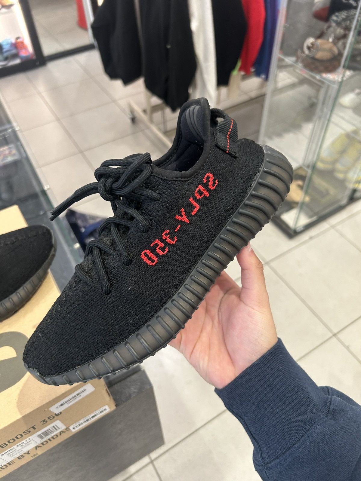 Yeezy Adidas Yeezy 350 bred Size US 8 / EU 41 - 2 Thumbnail