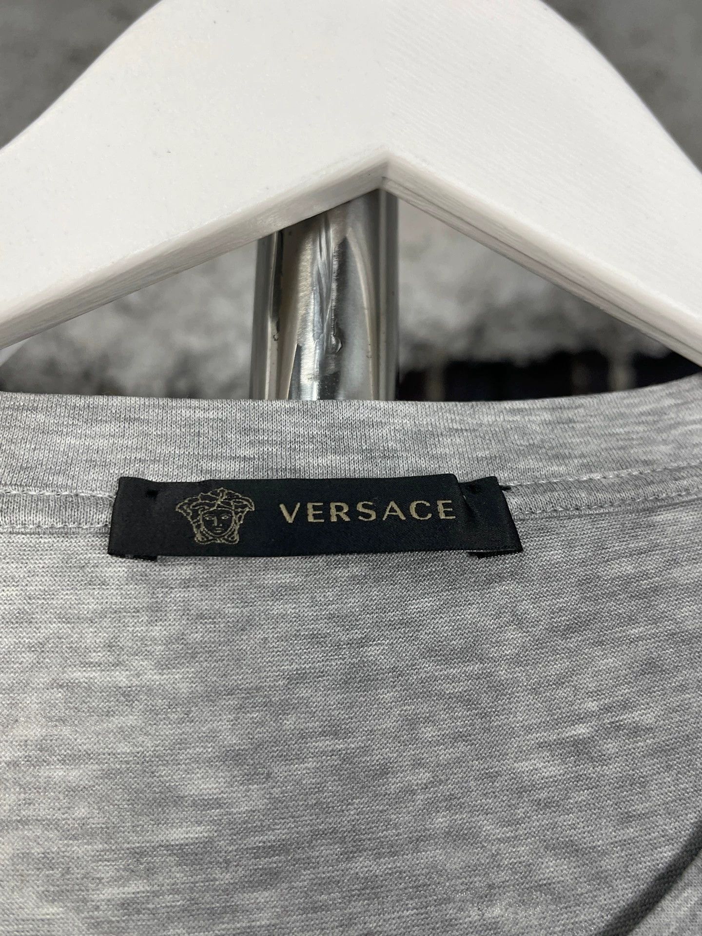 Versace Versace Crystal-Embellished Short Sleeve Tee L 99 New Size US L / EU 52-54 / 3 - 7 Thumbnail