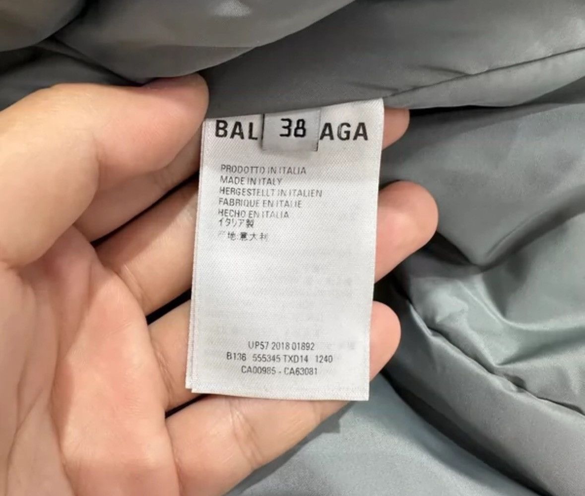 Balenciaga Balenciaga 3m Reflective Down Jacket2412-Nextarrow Size US S / EU 44-46 / 1 - 4 Thumbnail