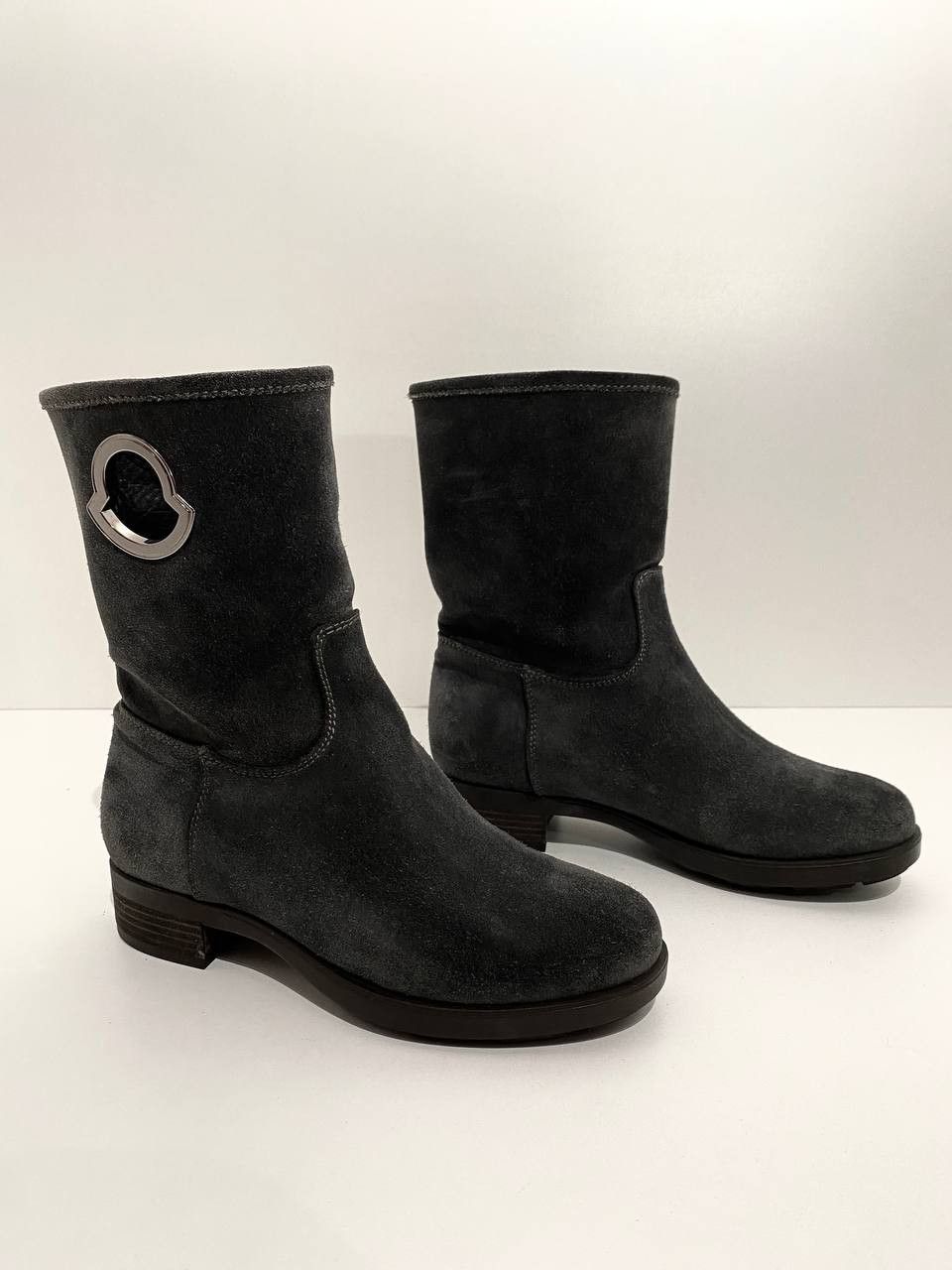Moncler Moncler Big Metal Logo Suede Khaki Ankle Boots Shoes Size US 5 / IT 35 - 4 Thumbnail