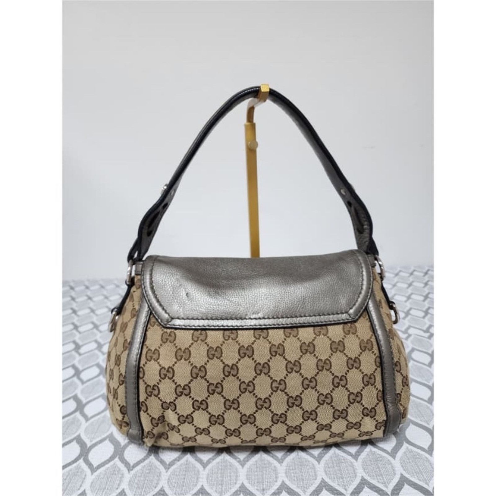 Gucci Gucci Medium GG Canvas Techno Horsebit Flap Hobo Bag Grey/Be Size ONE SIZE - 4 Thumbnail