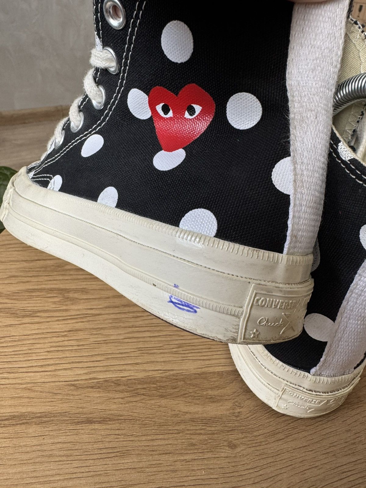 Comme des Garcons PLAY × Converse Converse Comme Des Garcons PLAY Dot High Top Sneakers Size US 5 / IT 35 - 7 Thumbnail