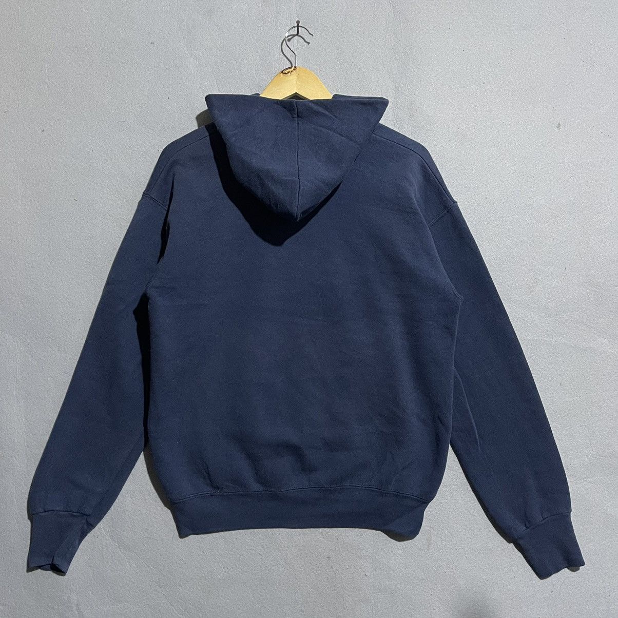 Fruit Of The Loom Vintage Apple Training Video Hoodie – 90s Fruit of the Loom Size US L / EU 52-54 / 3 - 6 Thumbnail