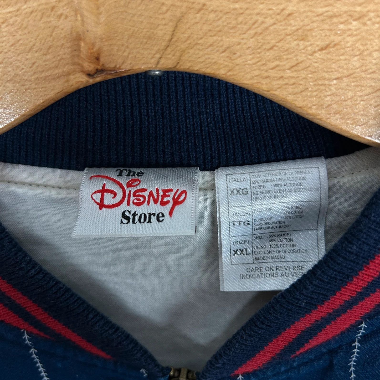 Disney Jacket Disney vintage 90s Baseball big logo Mickey Mouse Size US XL / EU 56 / 4 - 8 Thumbnail
