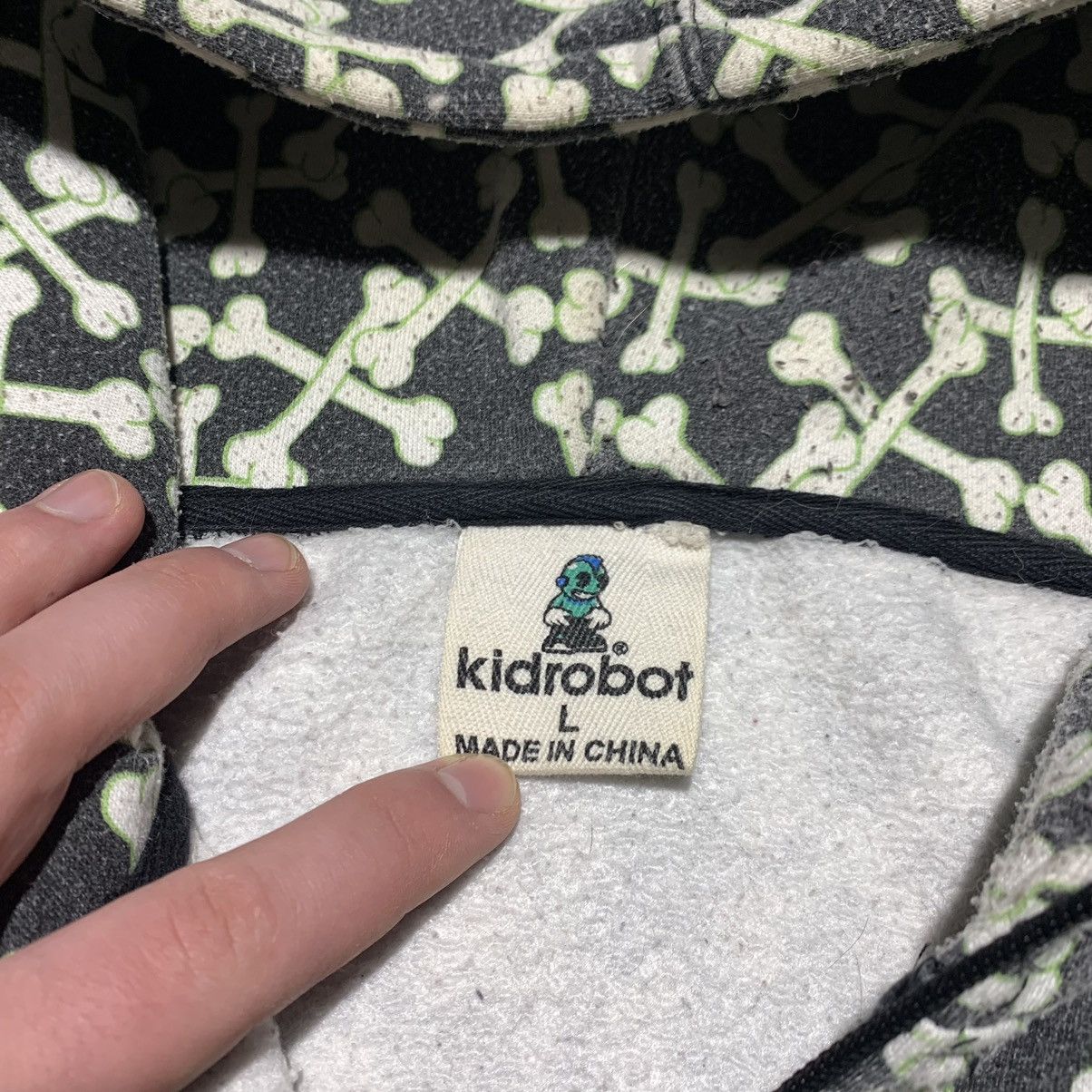 Kid Robot Vintage Distressed Kid Robot limited Zip Hoodie Size US L / EU 52-54 / 3 - 5 Thumbnail