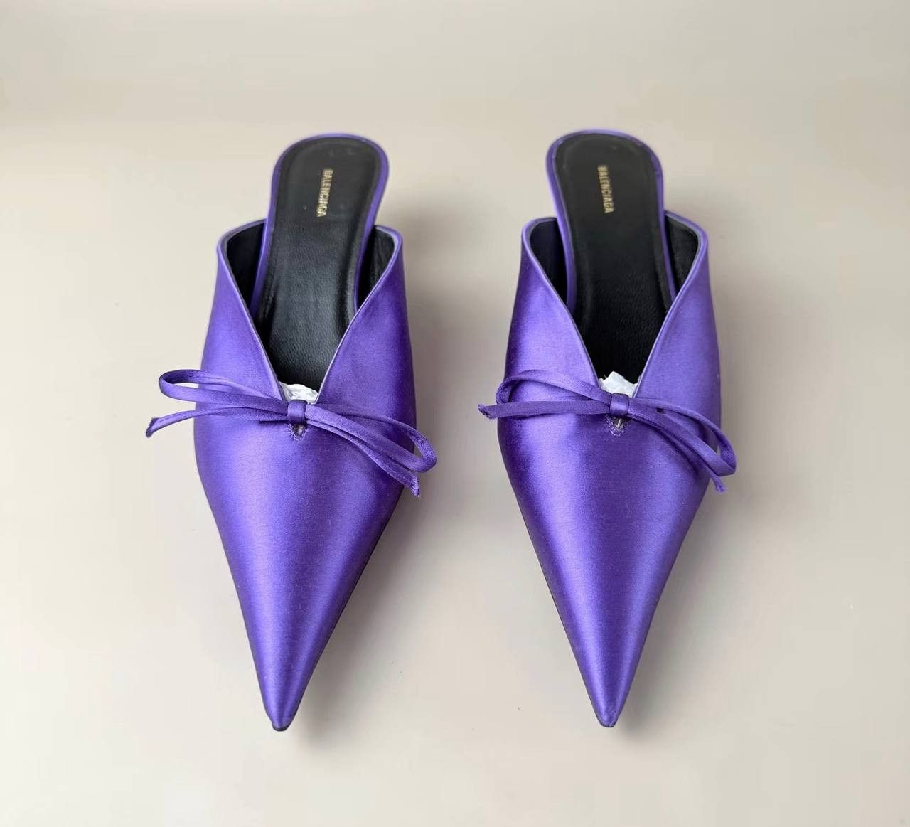 Balenciaga Balenciaga low heel dark purple satin pumps with bow detail Size US 5.5 / IT 35.5 - 3 Thumbnail