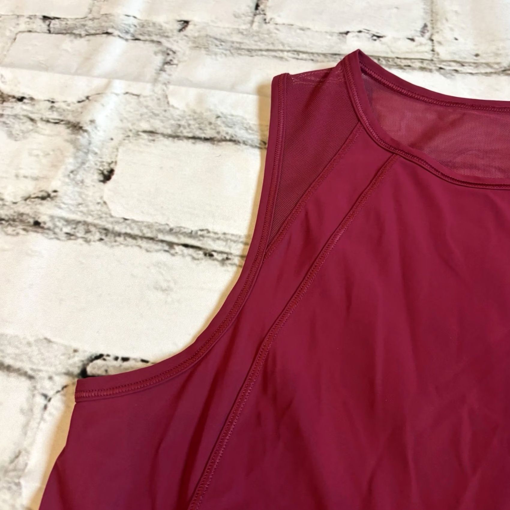 Lululemon Womens Lululemon Open Back Tank Sleeveless Shirt Merlot Red sz Small (4-6) Size S / US 4 / IT 40 - 4 Thumbnail
