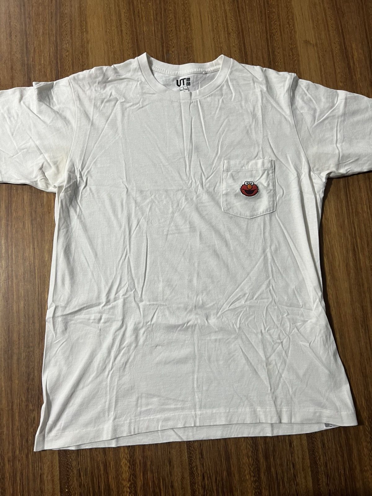 Kaws × Uniqlo T-shirt Uniqlo X Kaws X Sesame Street Size US L / EU 52-54 / 3 - 1 Thumbnail